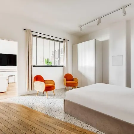 Couette-café Rivoli 3*